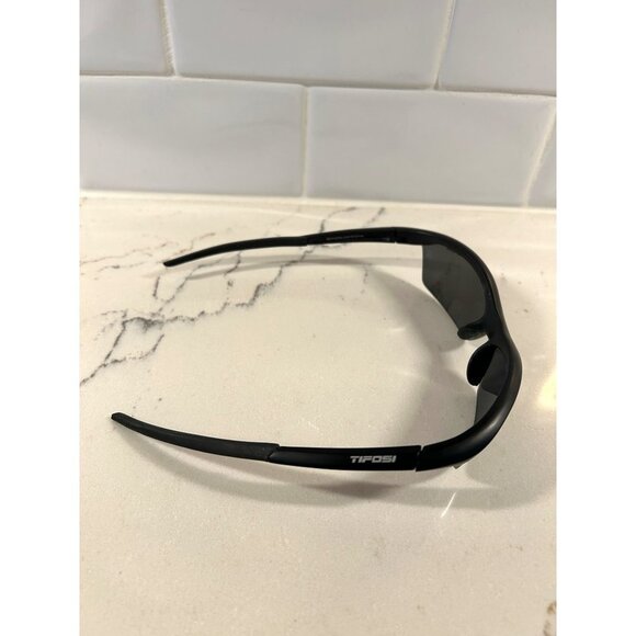 TIFOSI Gavia T-IP150 Athletic Glasses With Interchangeable Lenses - Picture 4 of 6